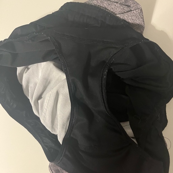 lululemon tracker short sz 10 - Picture 5 of 5